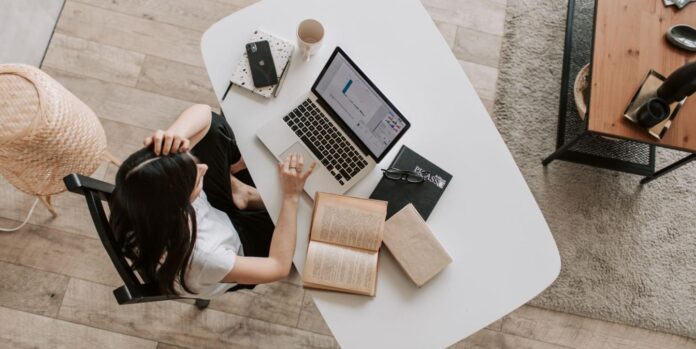 Freelance Journalism: Opportunities and Challenges Freelance Journalism: Opportunities and Challenges